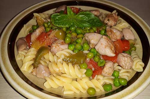 Ricetta fusilli peperoni piselli e salsiccia